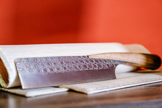 COUTEAU JAPONAIS "SANTOKU"